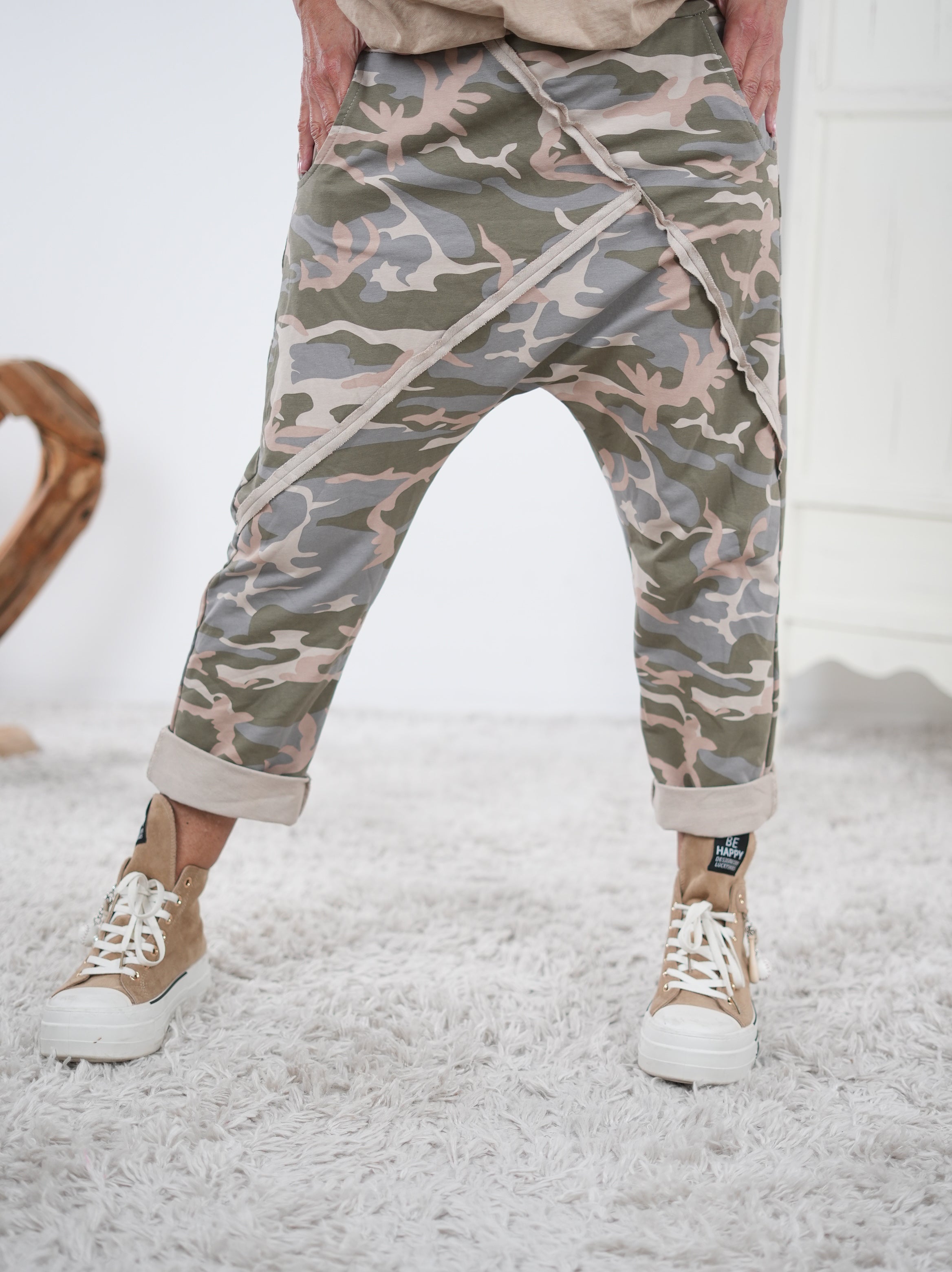 Camouflage Baggy mit Außennähten