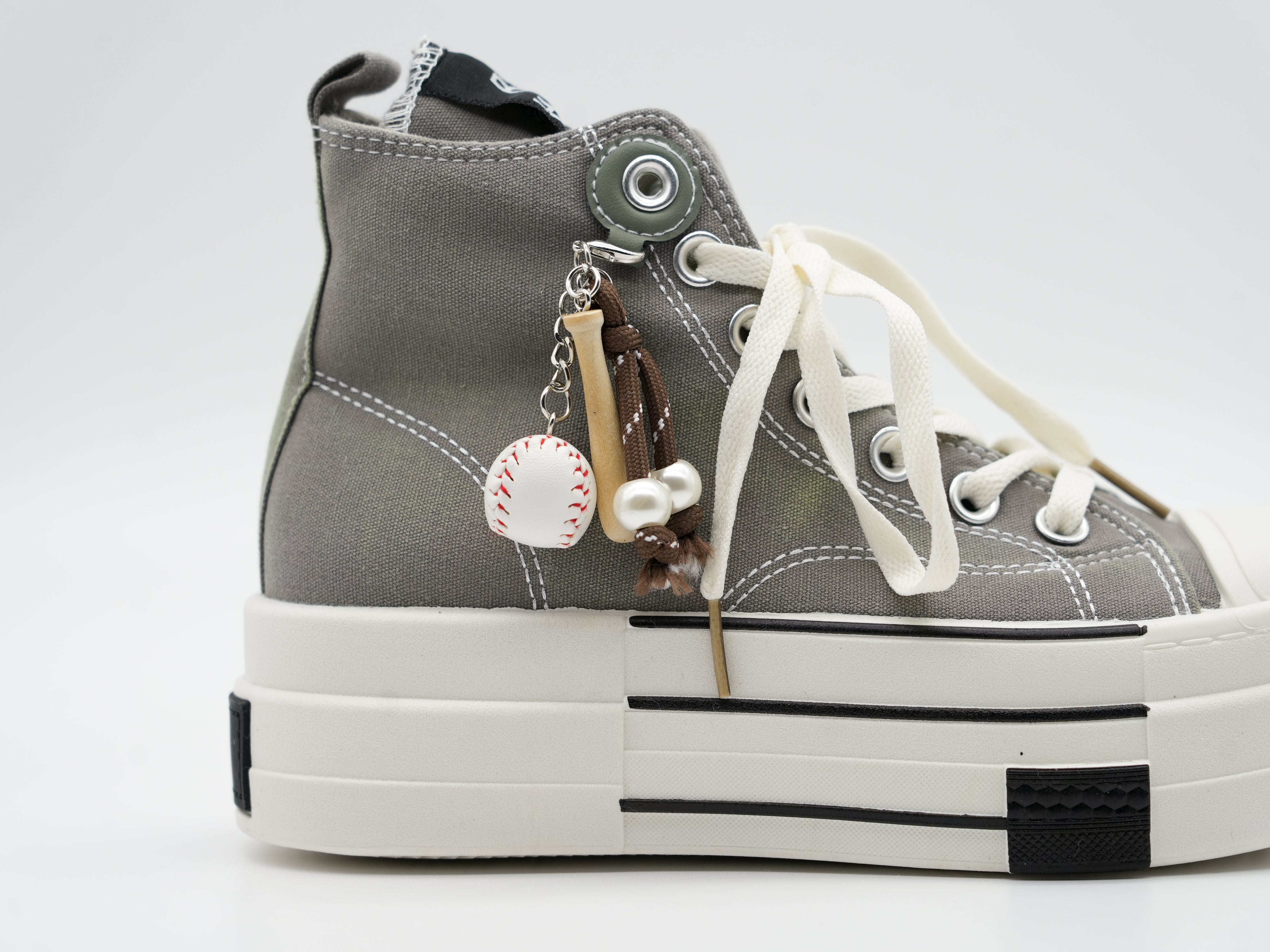 Sneaker ~base~
