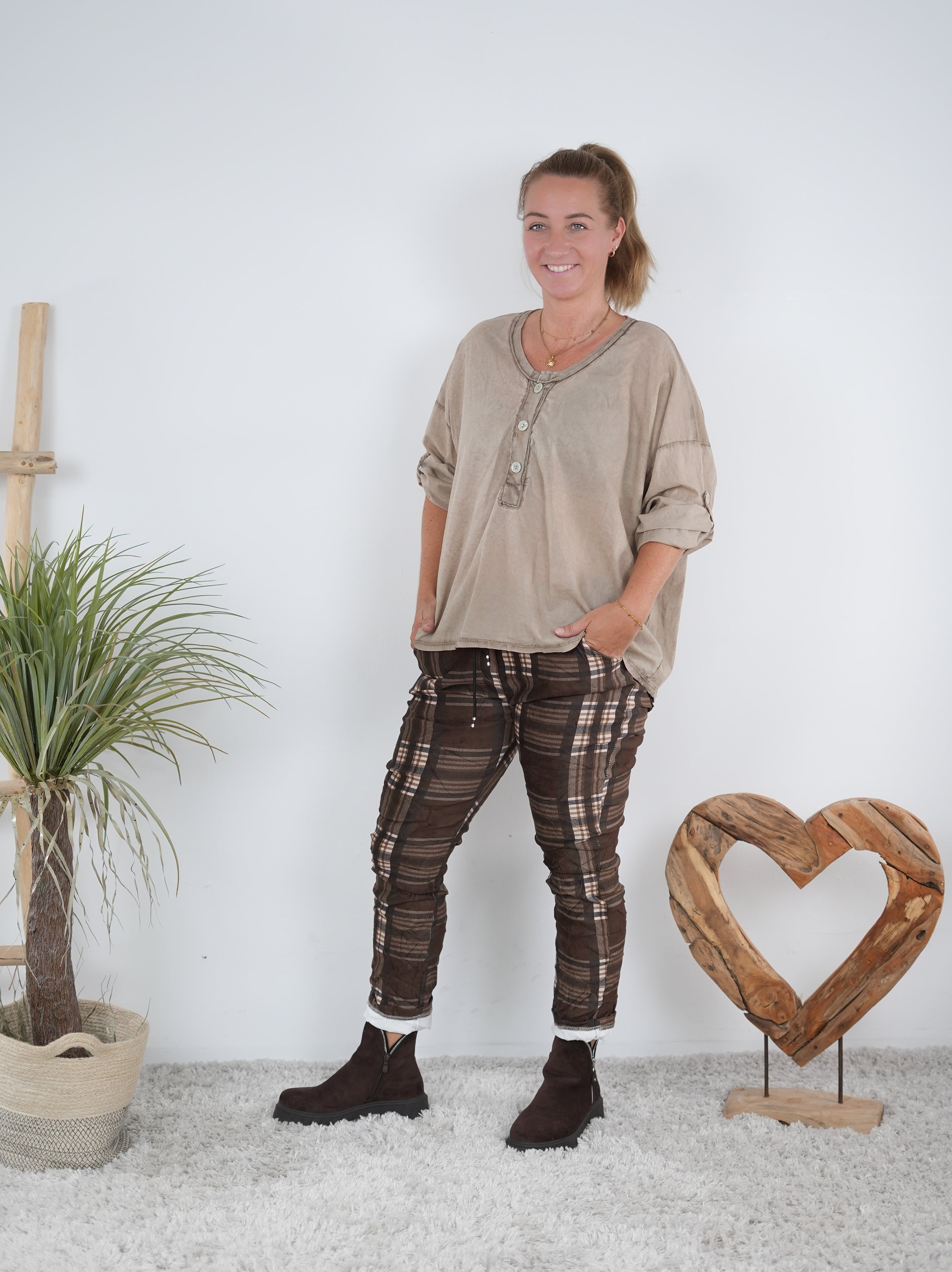 Basic Shirt mit Knopfleiste, kastig geschnitten Beige