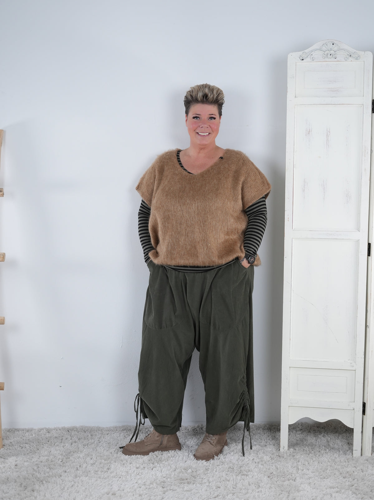 lässige Haremshose in Feinkord Olive