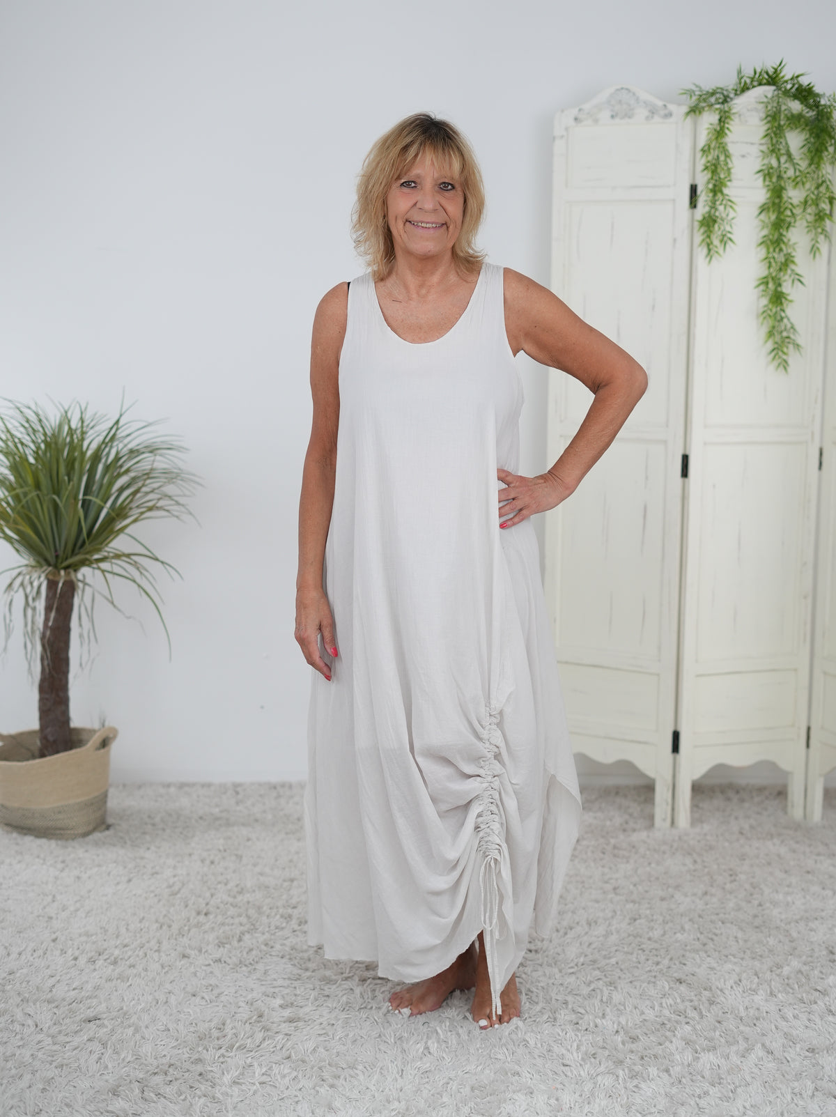 Leichtes Baumwoll-Kleid mit Raffung Beige