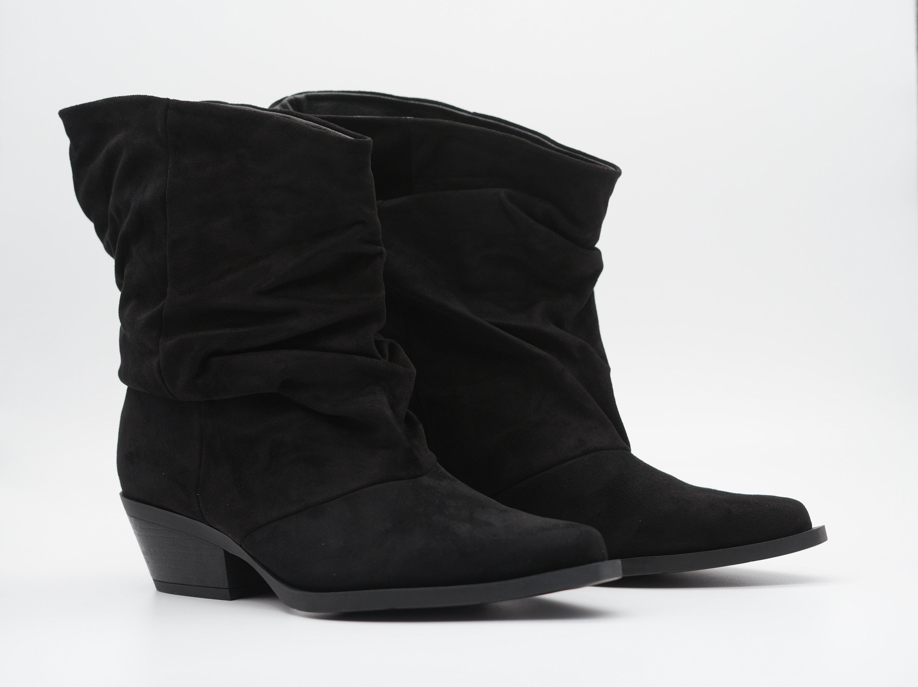Westernboots mit weitem Schaft