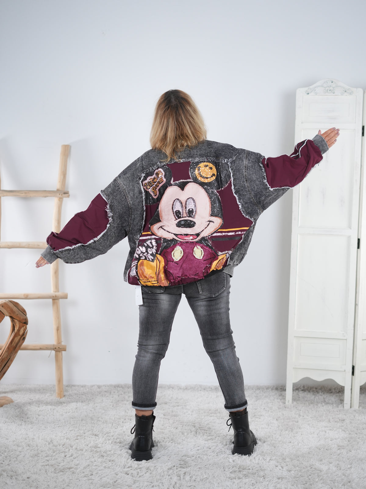 Ausgefallene College Jacke aus Jeans mit Hingucker Motiv