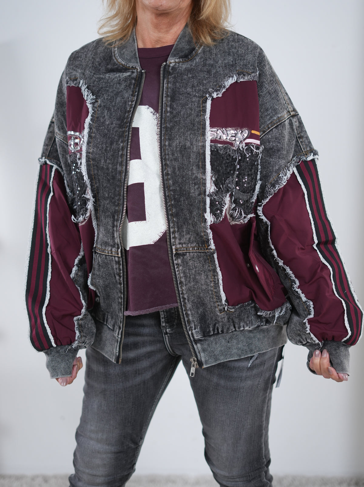 Ausgefallene College Jacke aus Jeans mit Hingucker Motiv