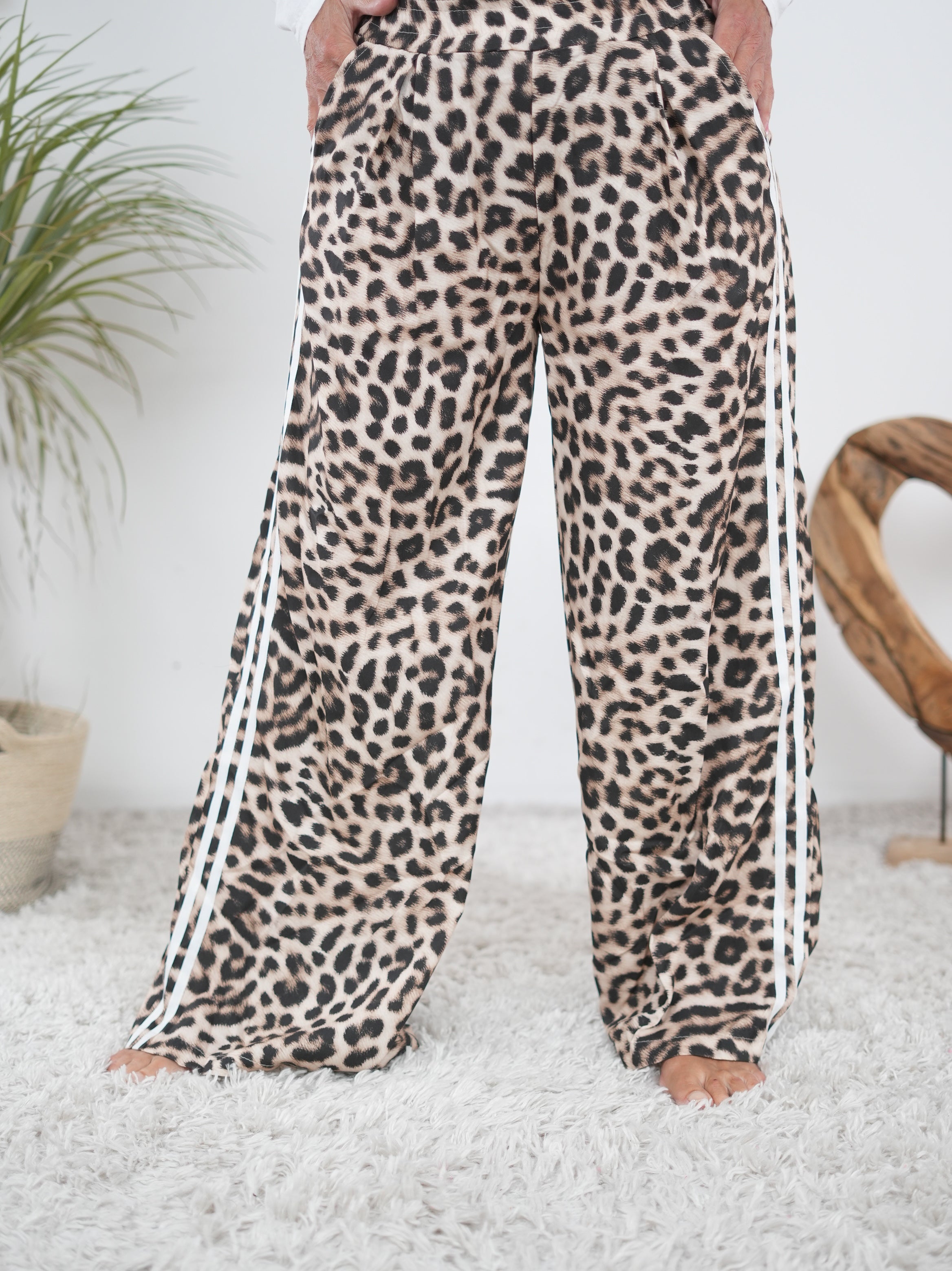 Hingucker Marlene Hose mit seitlichem Streifen