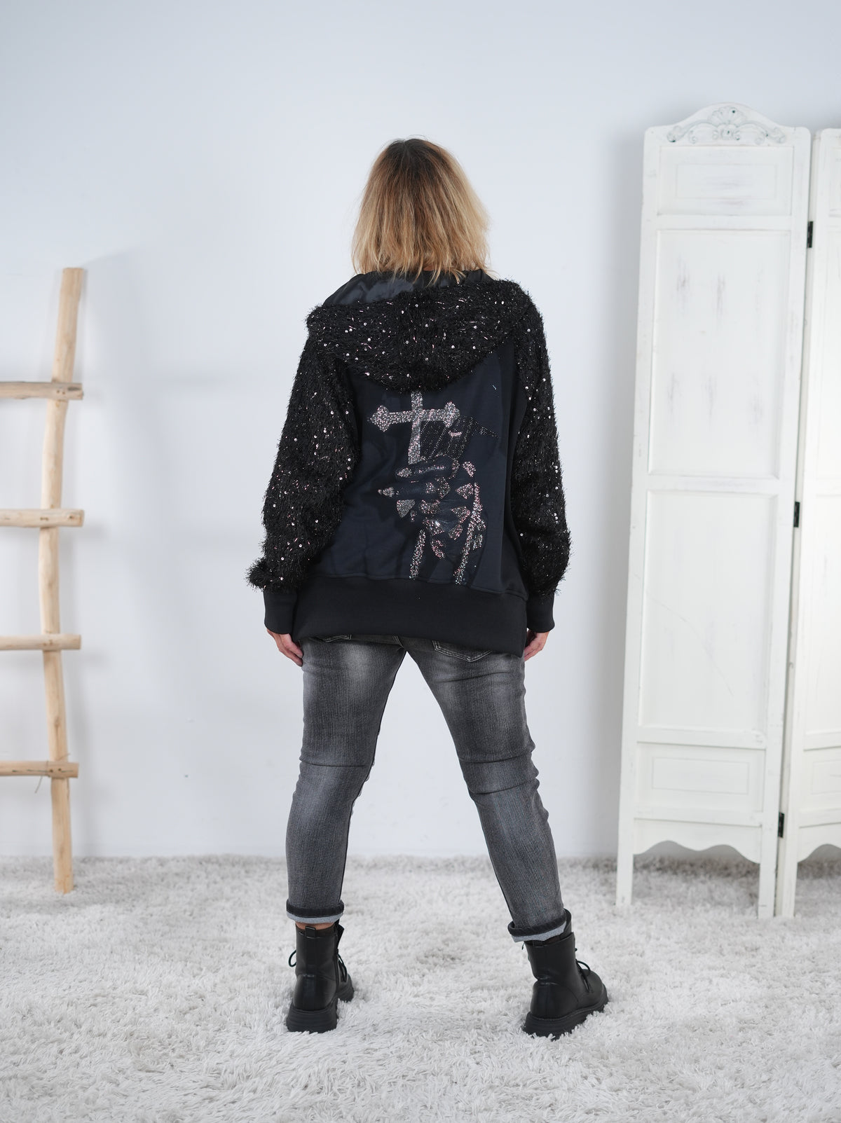 Hingucker Sweatshirtjacke mit Pailletten verziert