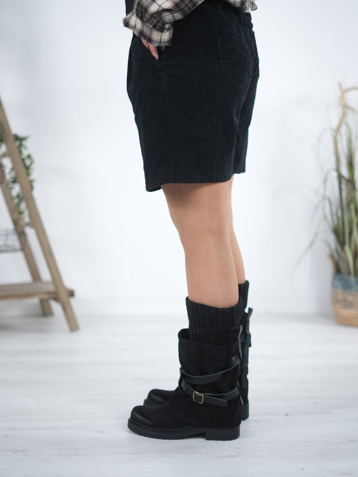 Kord Short mit Eingriffstaschen