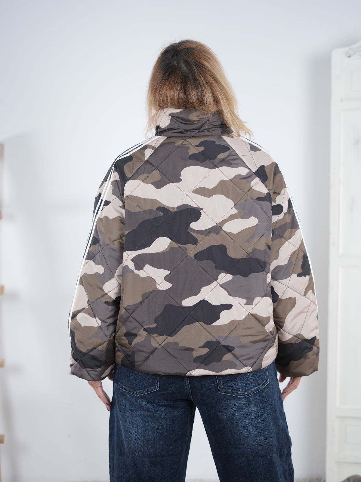 leichte Bomber Jacke im Camo Look