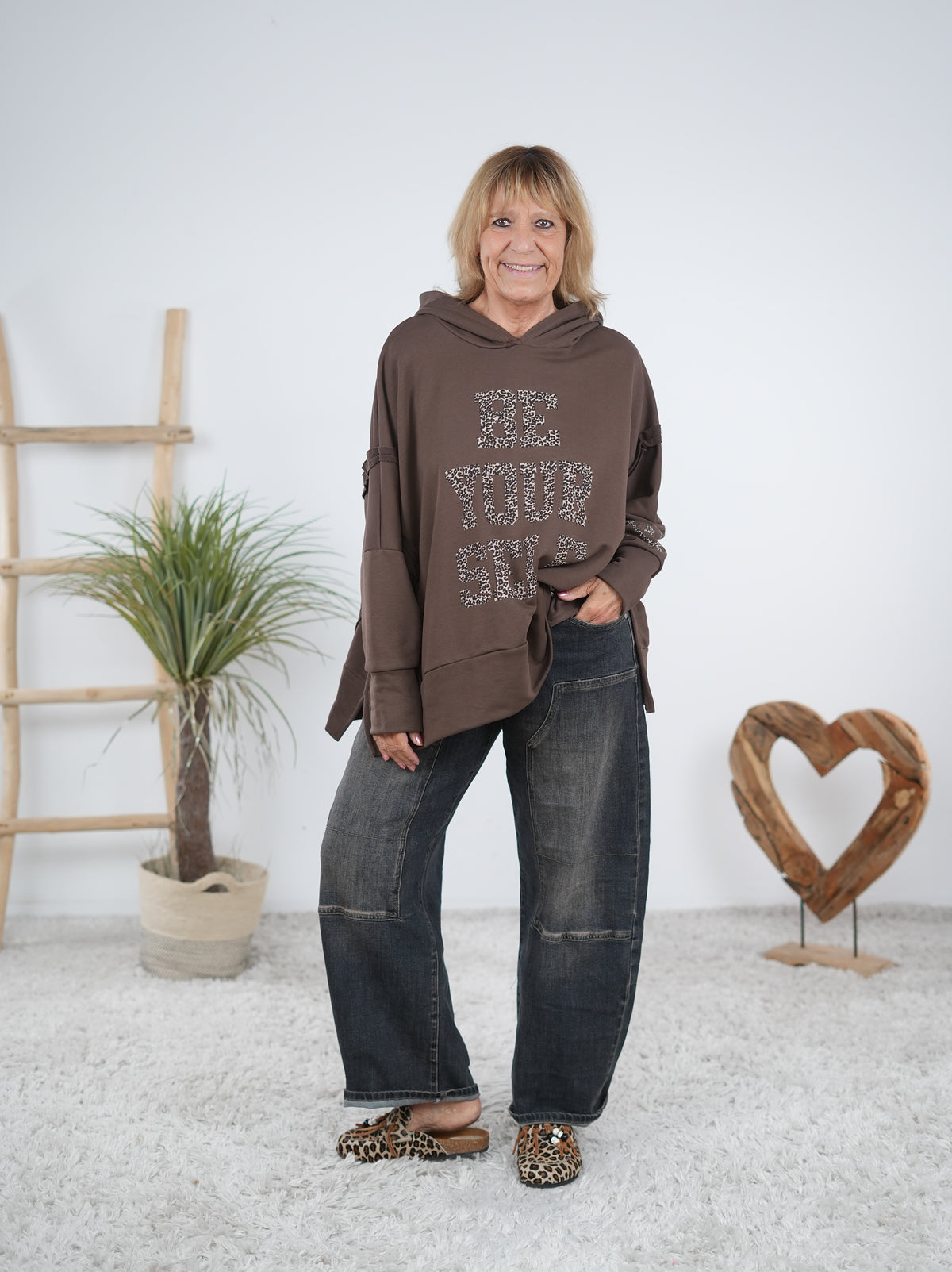 oversize Hoody mit großem Leo Print und Ärmelbündchen