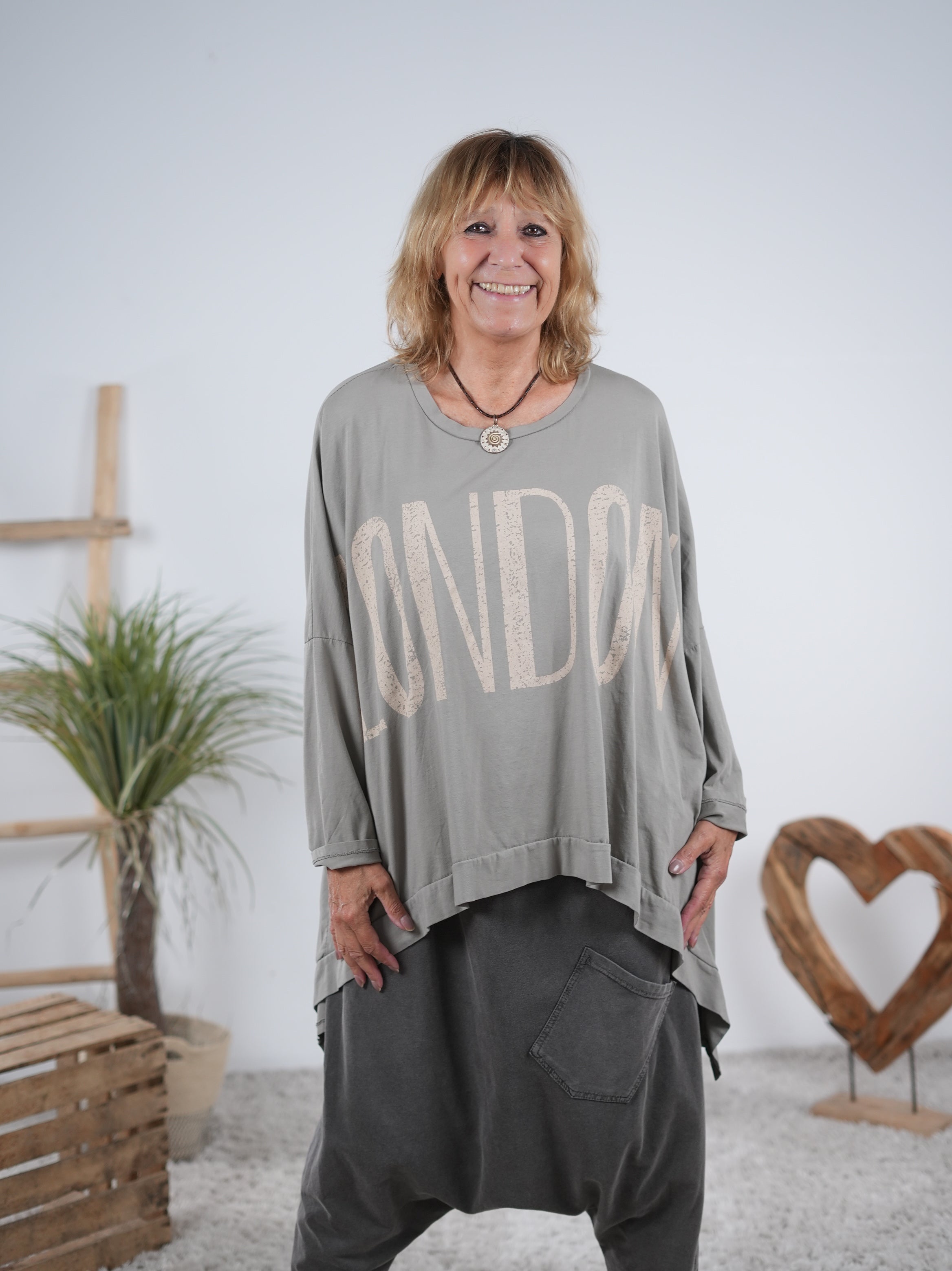 oversize Shirt mit "London" Schriftzug Taupe