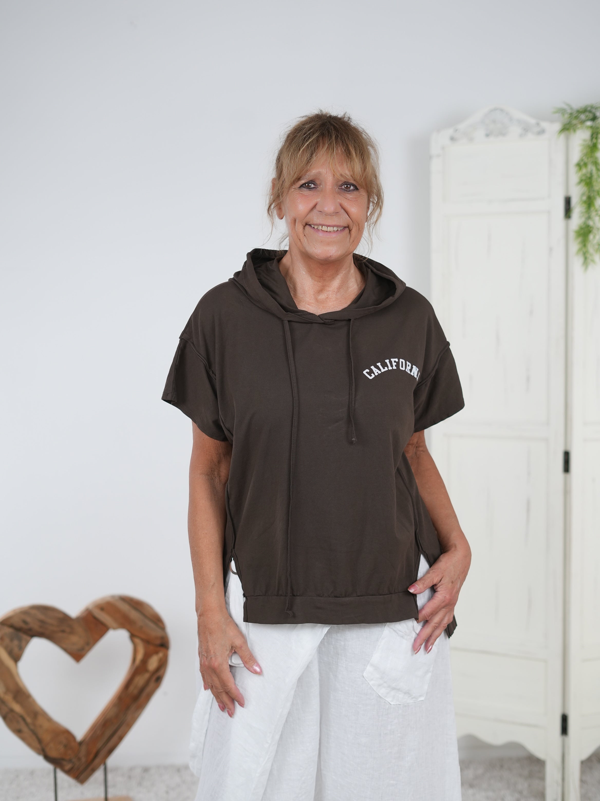 Shirt mit großem Schriftzug und Kapuze
