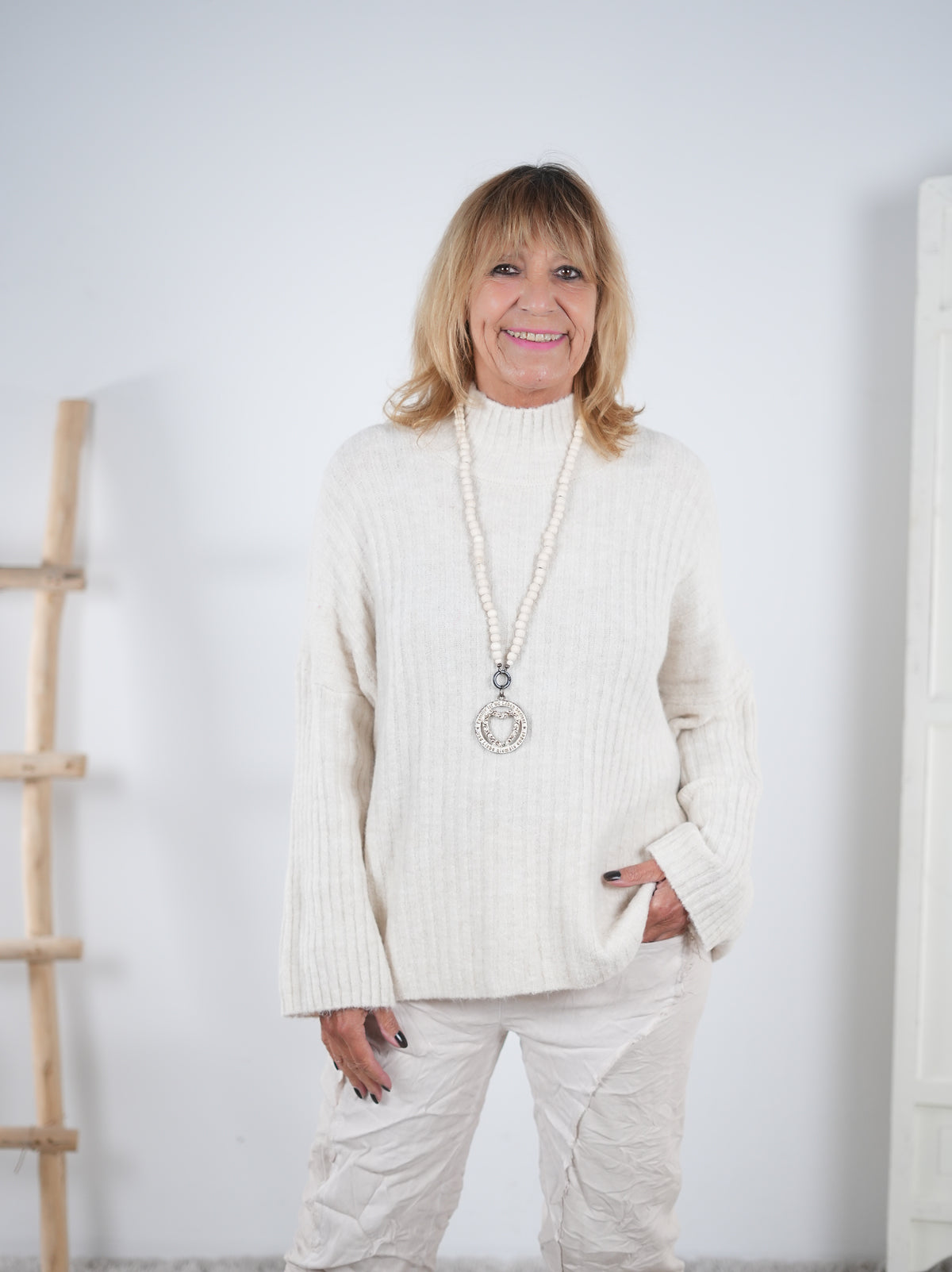 Strickpulli in Rippen gestrickt