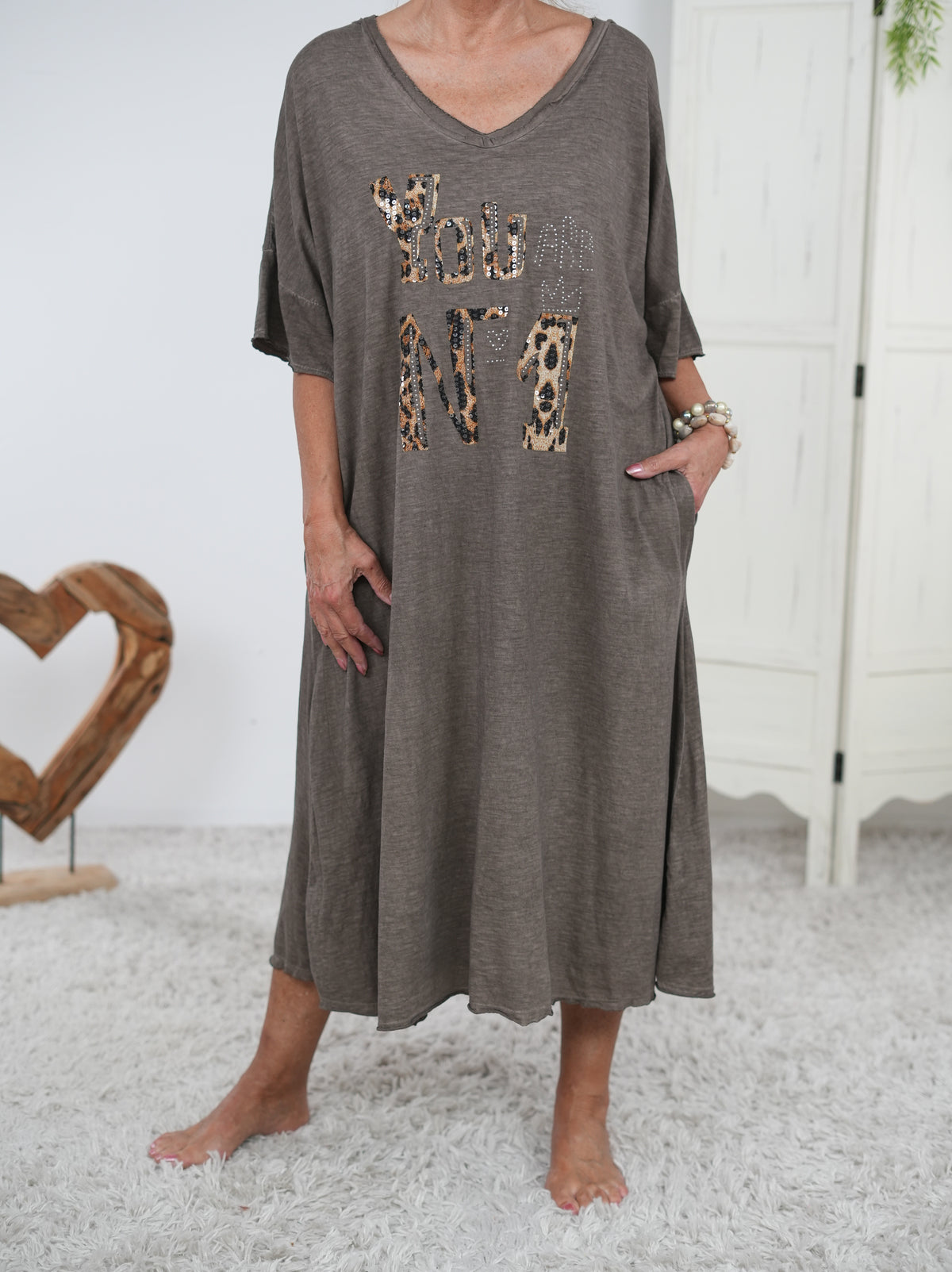 T-Shirt Kleid mit V-Ausschnitt