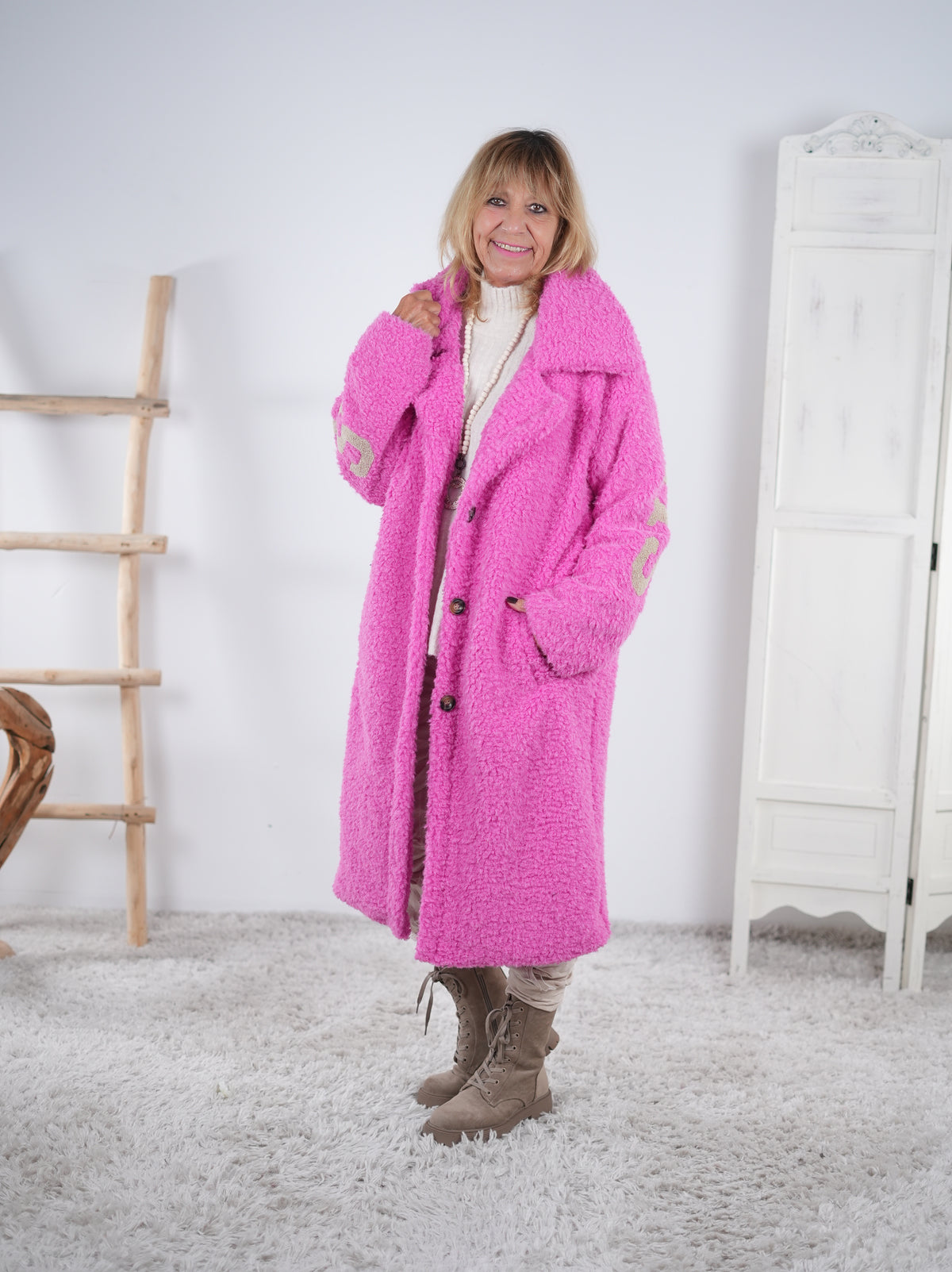 Teddymantel mit Hingucker Schriftzug Pink