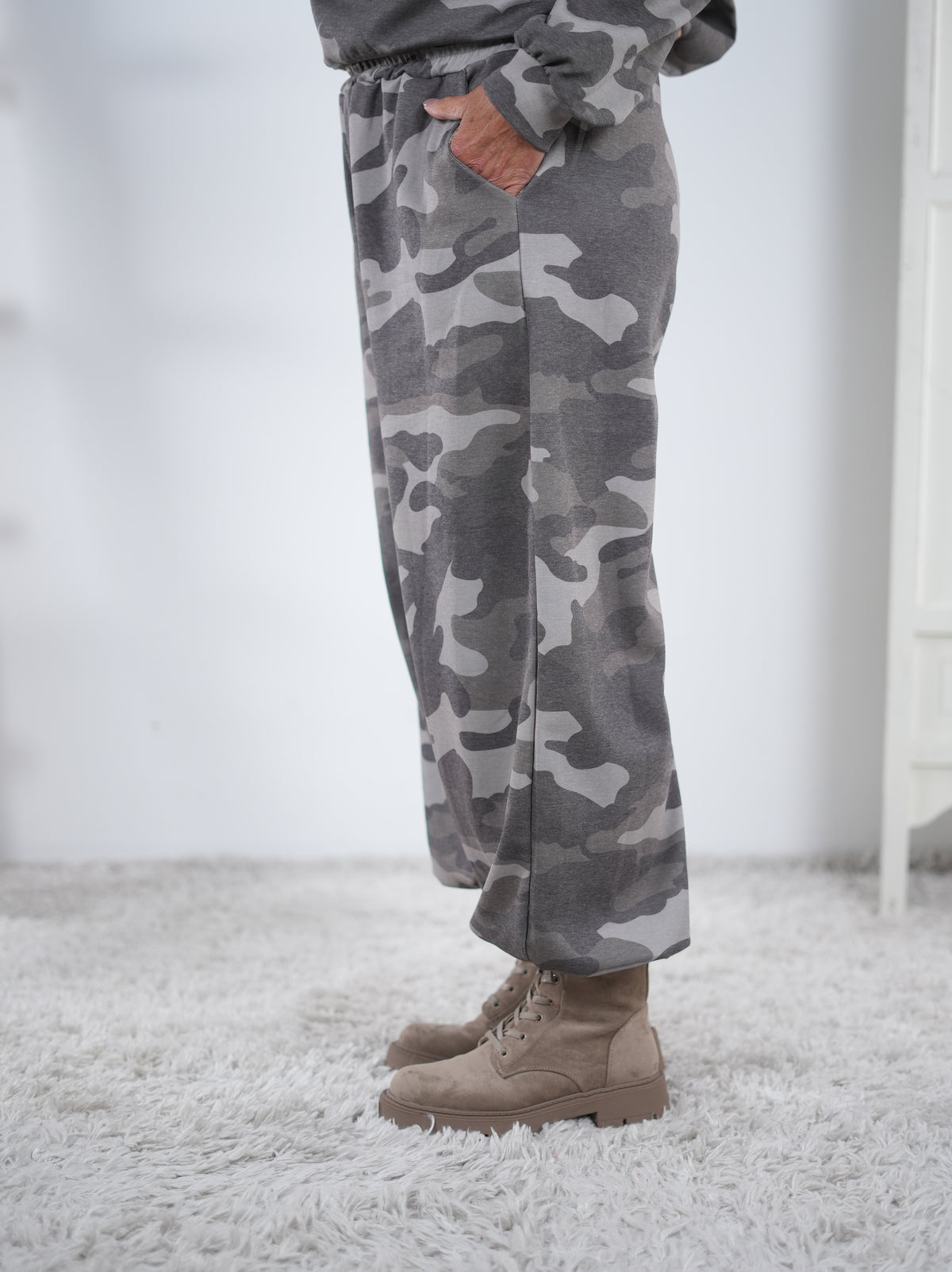Weiche Pumphose im Camouflage Look
