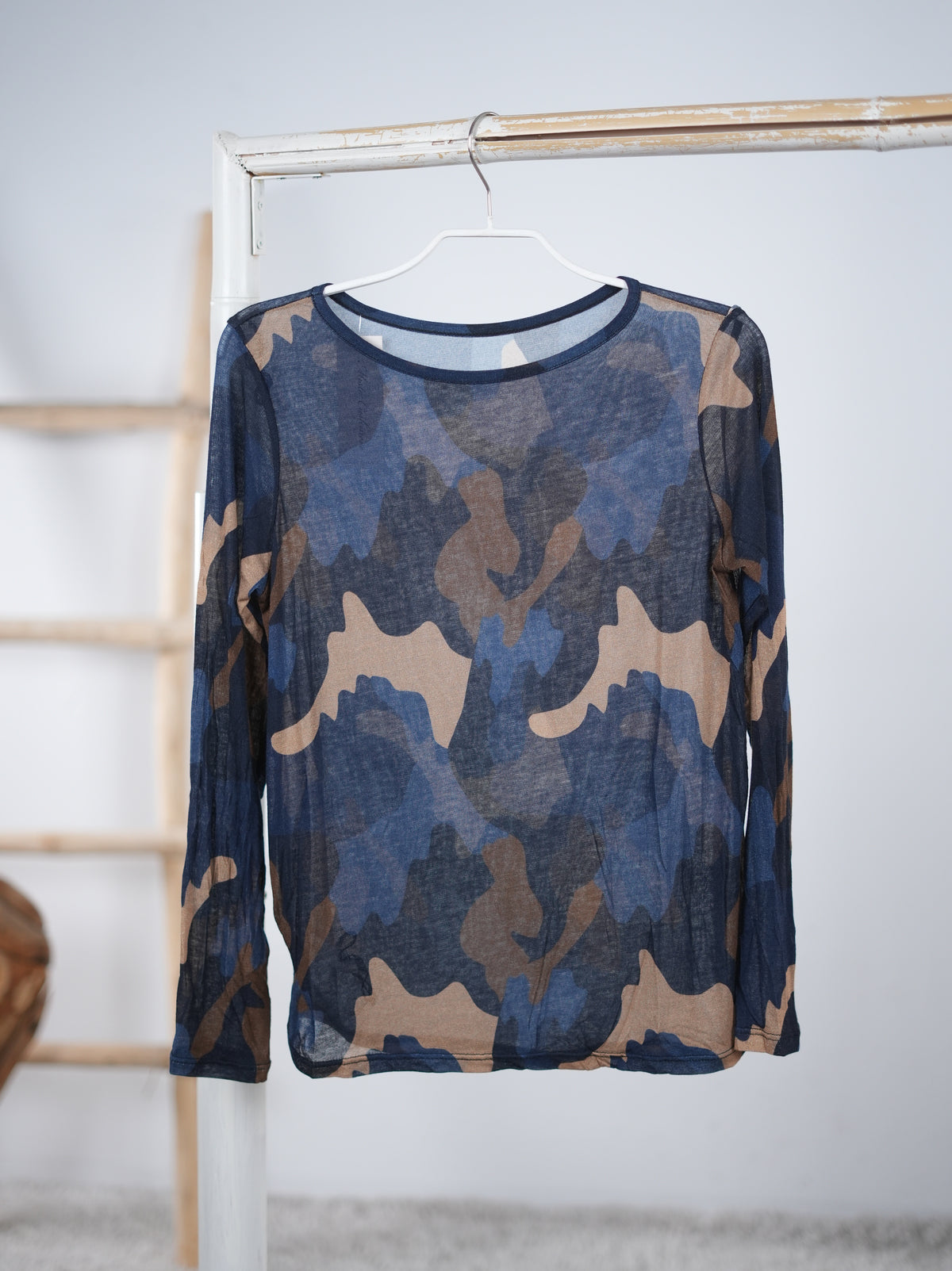 Long Sleeve in Camouflage Blau