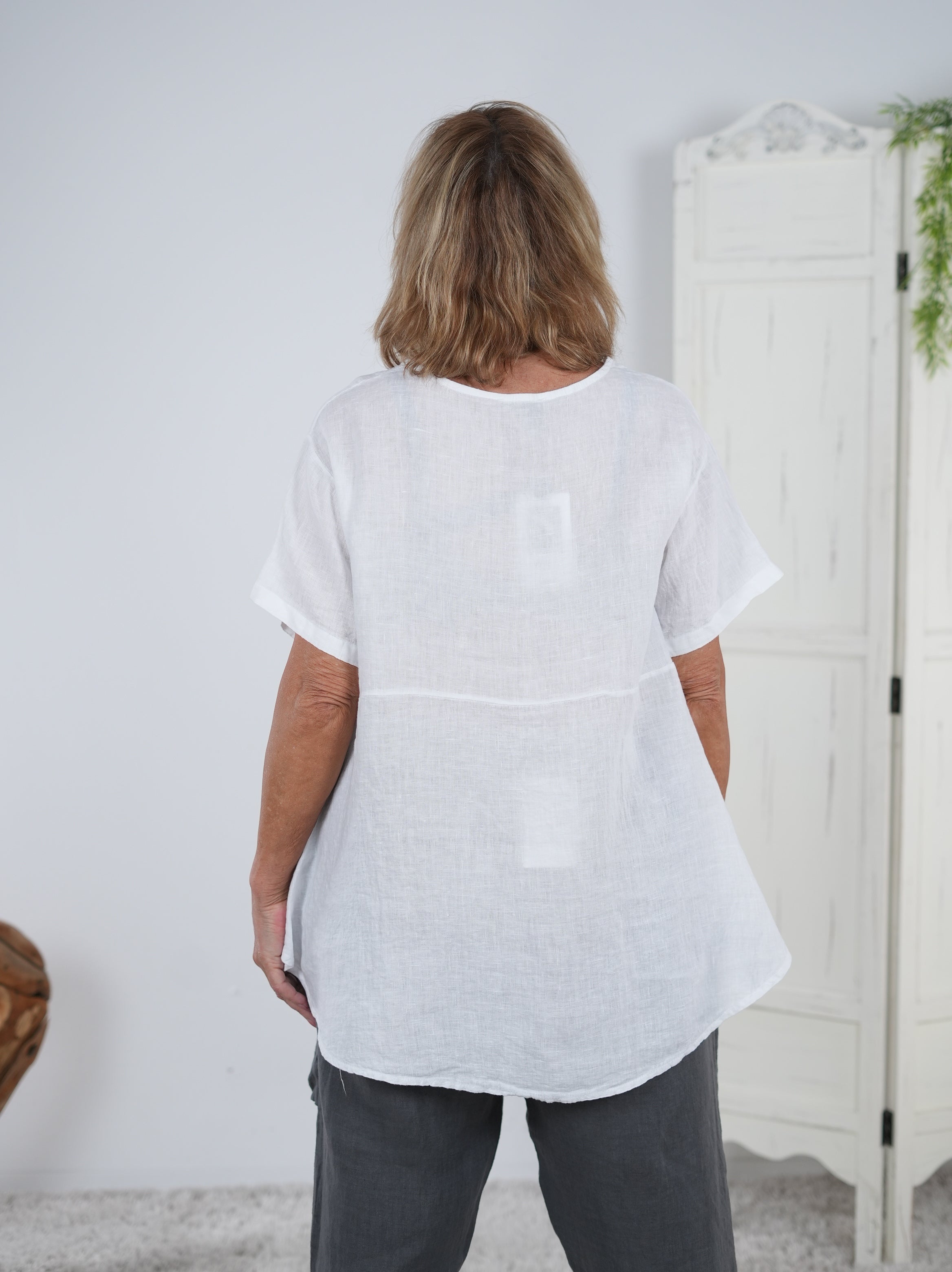 Leinen Bluse mit aufgesetzten Taschen