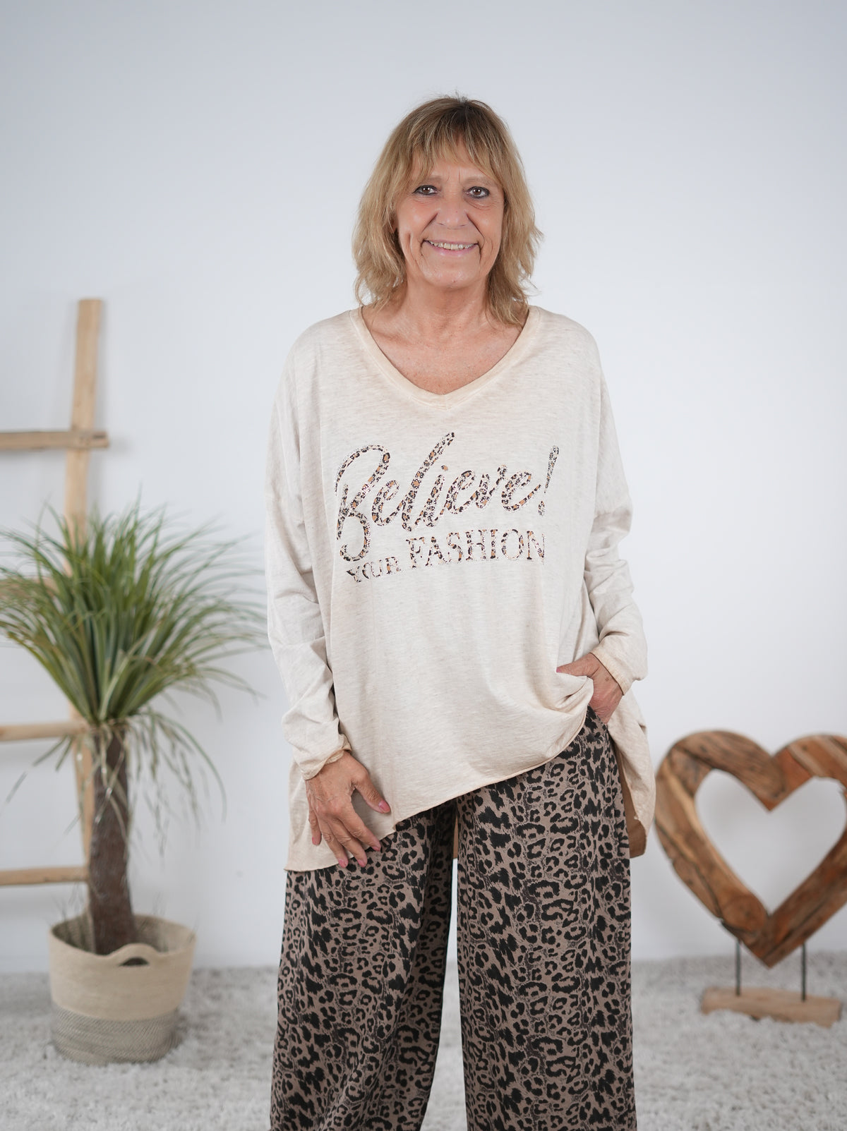Langarm Shirt mit "believe" Schriftzug Camel