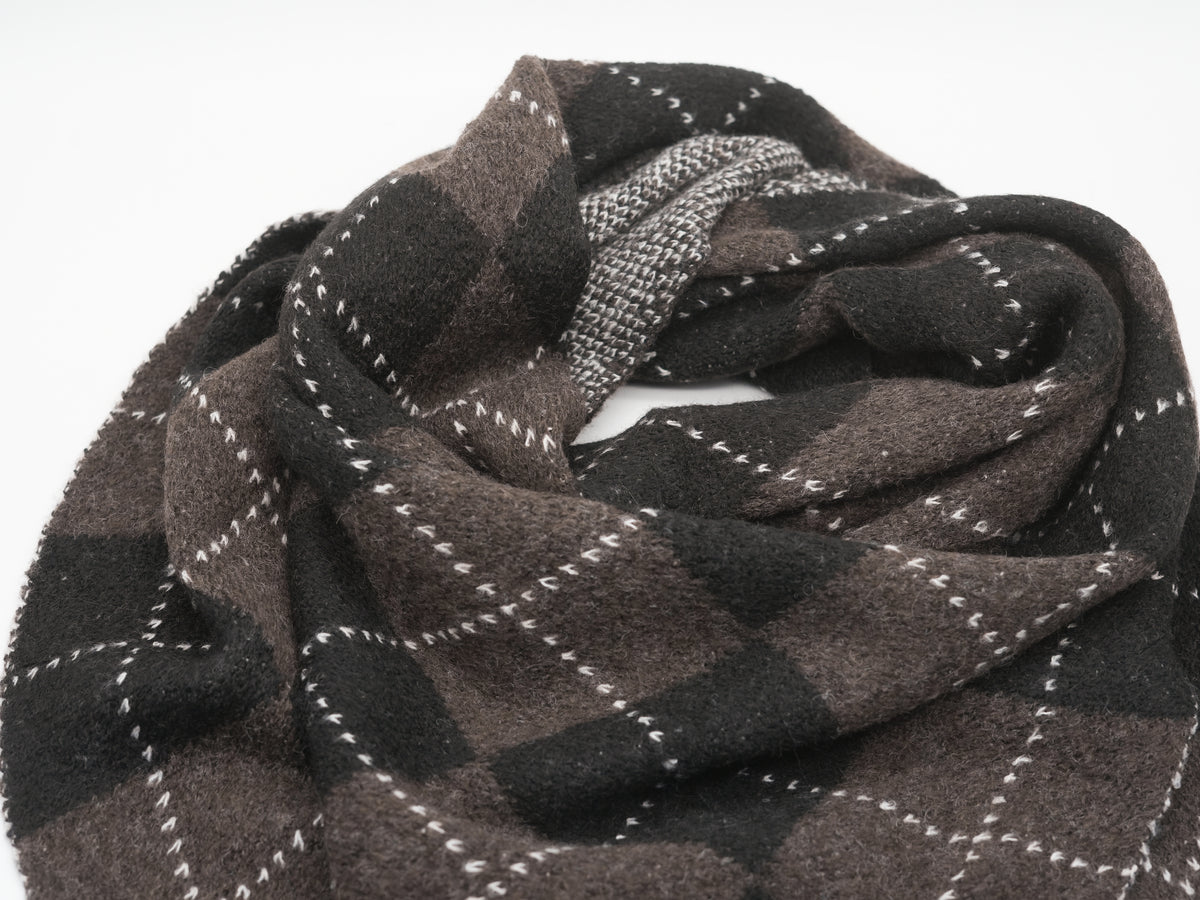 Dreiecksschal im Rauten Muster