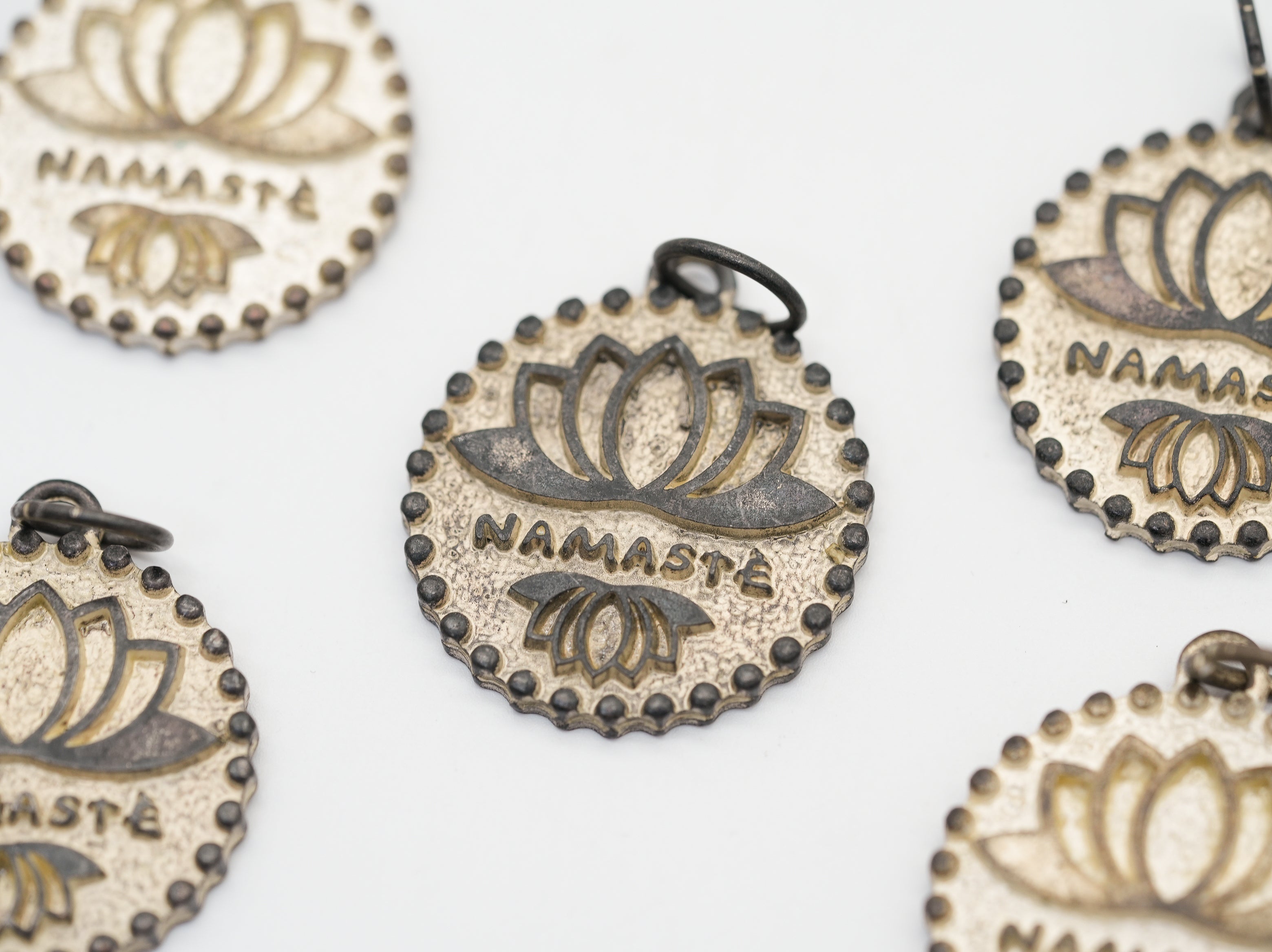 SchauTime Amulett M, Sahara Namaste