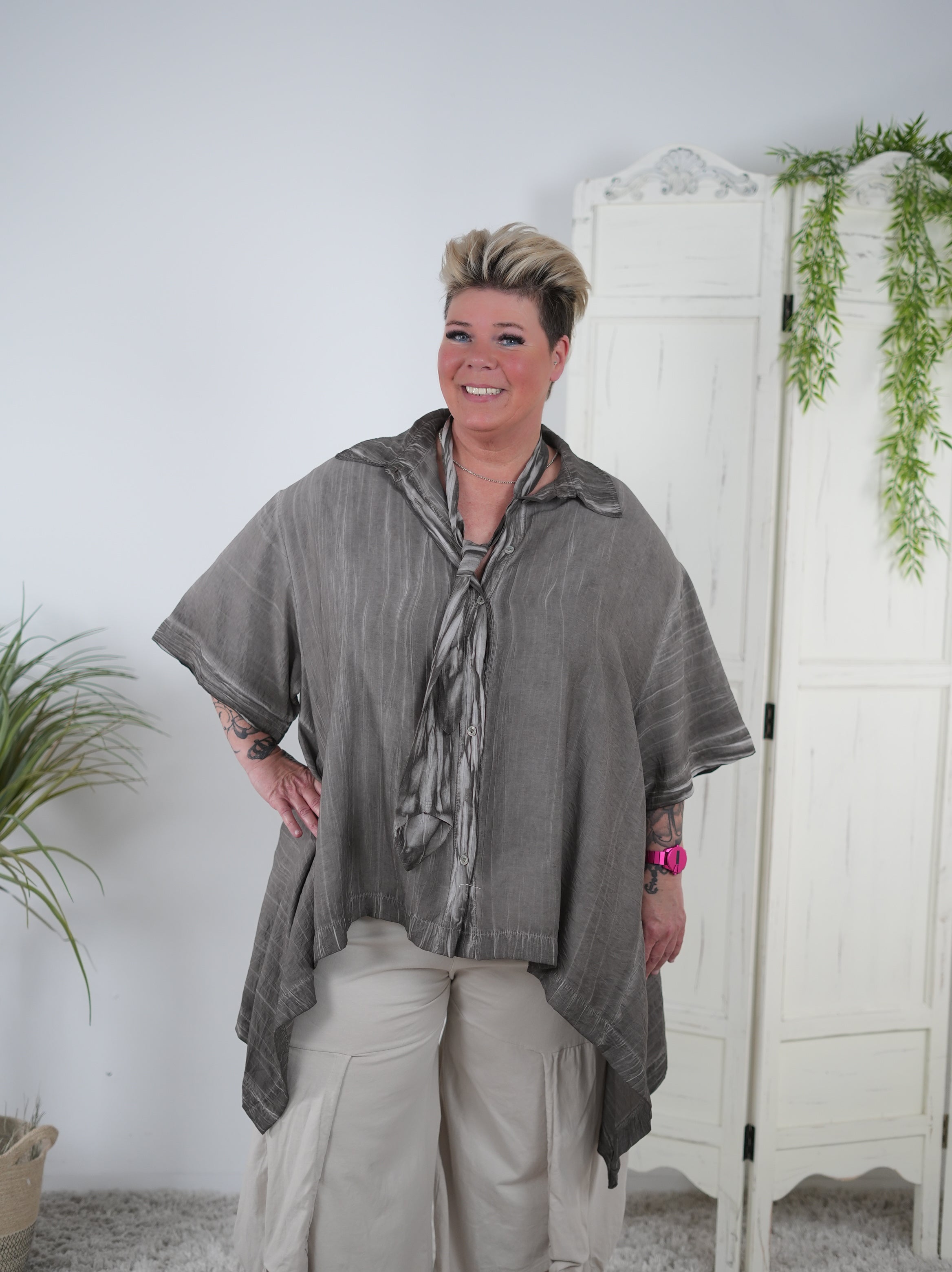 weite Bluse mit Schlips Taupe