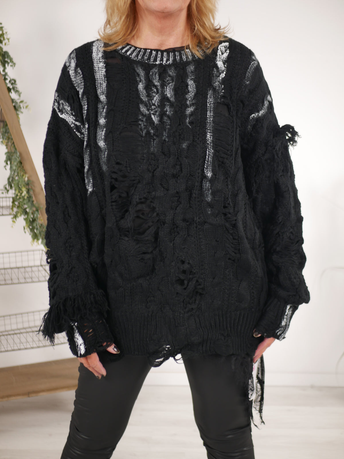 Strickpulli destroyed Schwarz