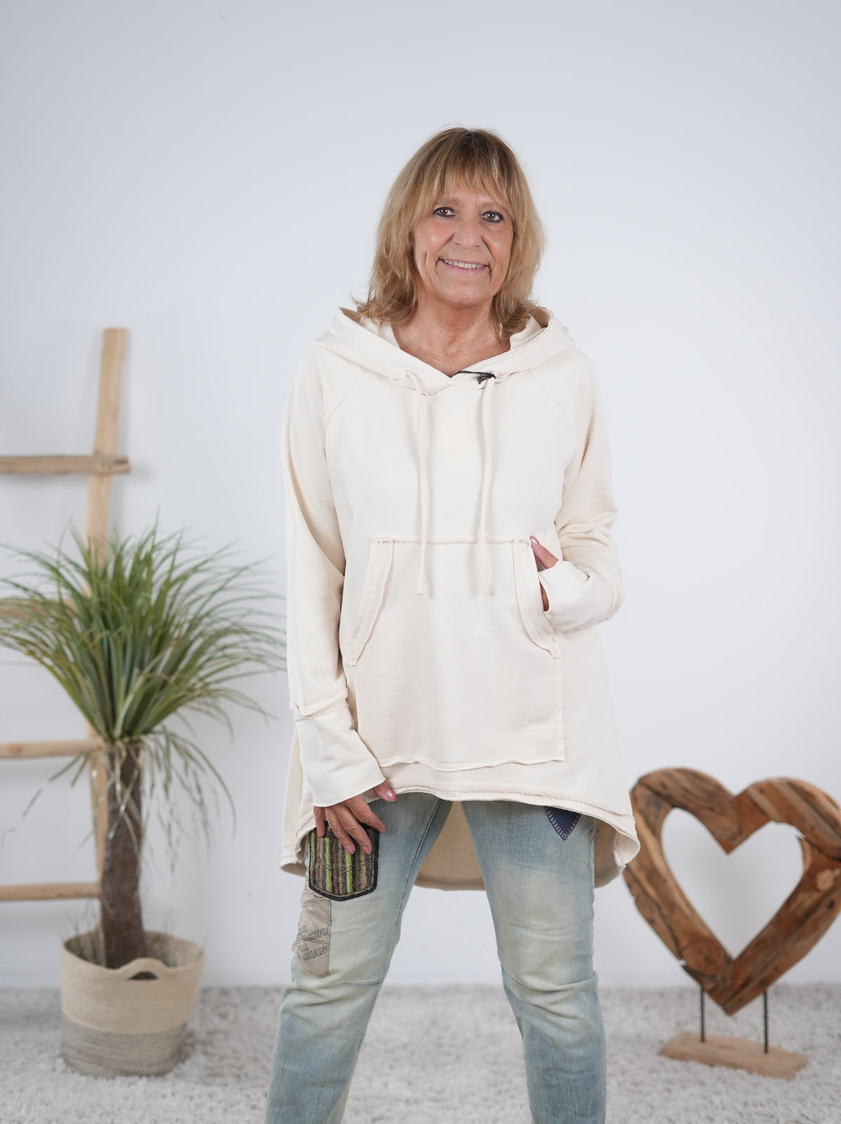 Oversize Longhoody mit Känguru Tasche Vanille