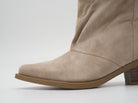 Westernboots mit weitem Schaft