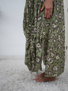 Sommerkleid mit Raffung im Leo Look