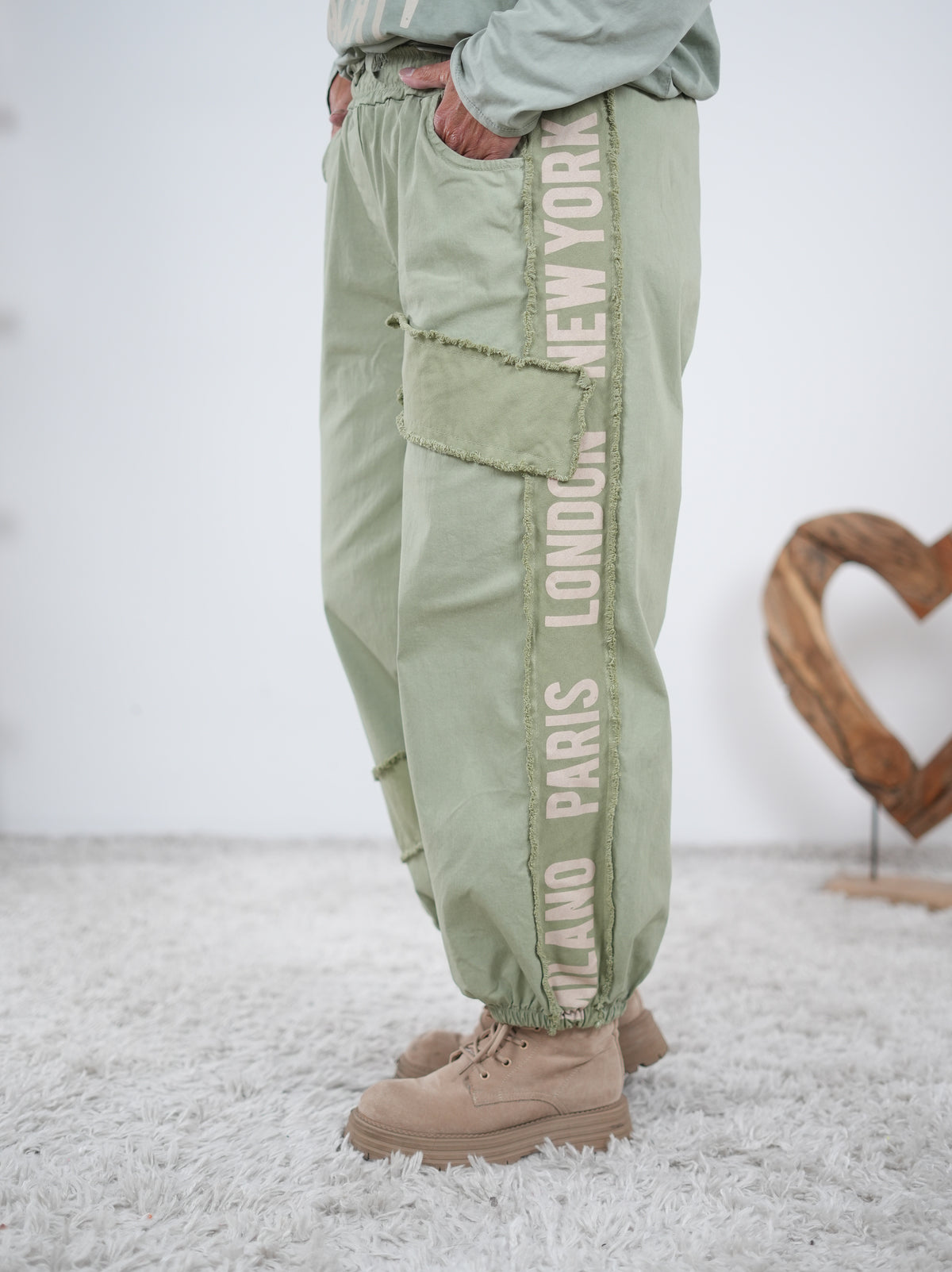 Wide Leg Pants mit Gummibund am Beinabschluss