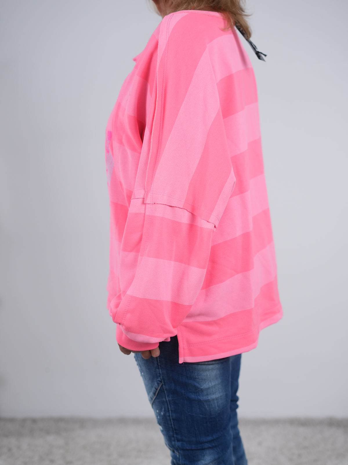 Oversize Sweaty mit V-Ausschnitt, gestreift