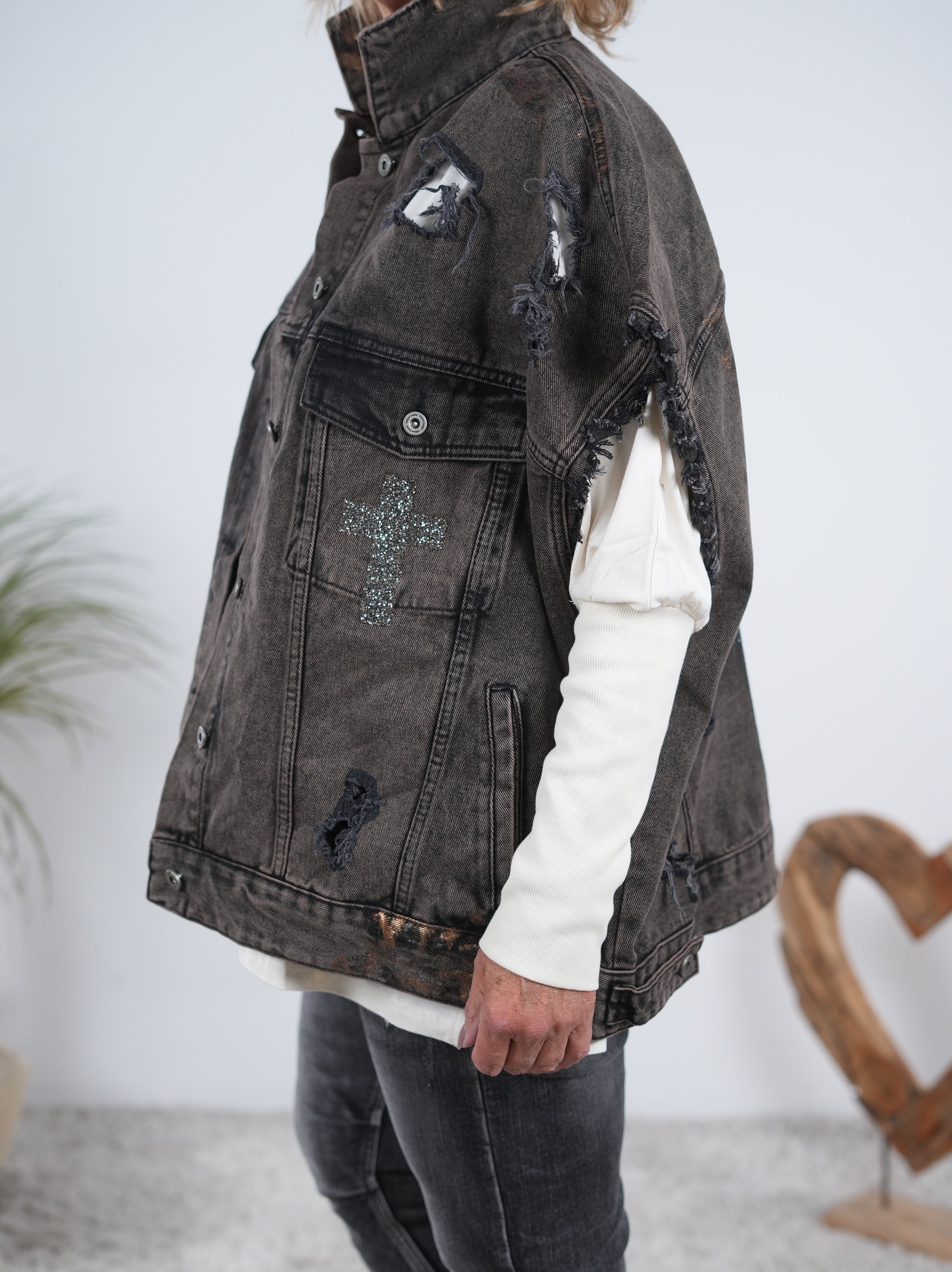 oversize Jeans Weste im destroyed Look mit auffälligem Motiv