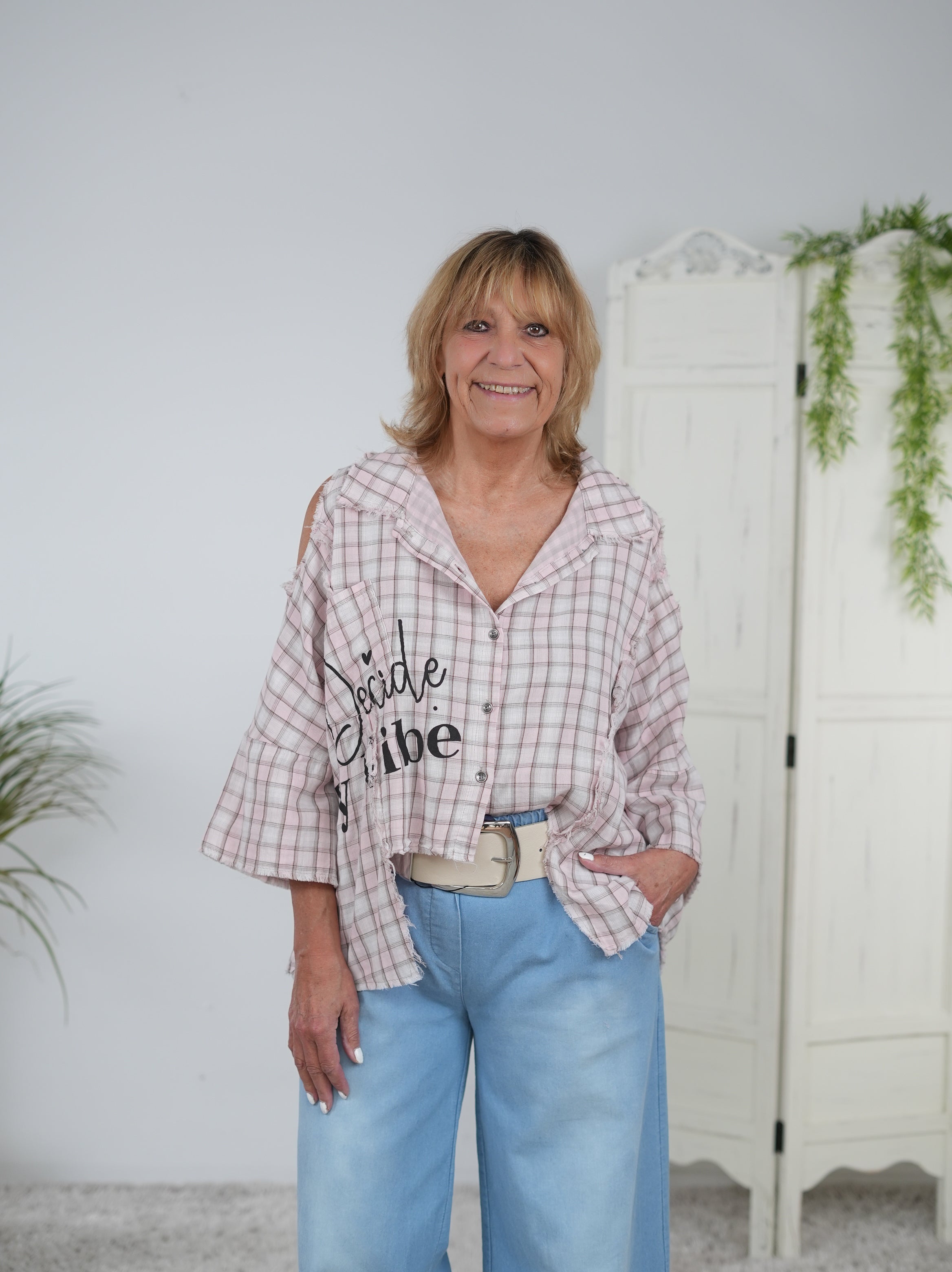 ausgefallene Bluse in kariert mit Cut Outs Rosa