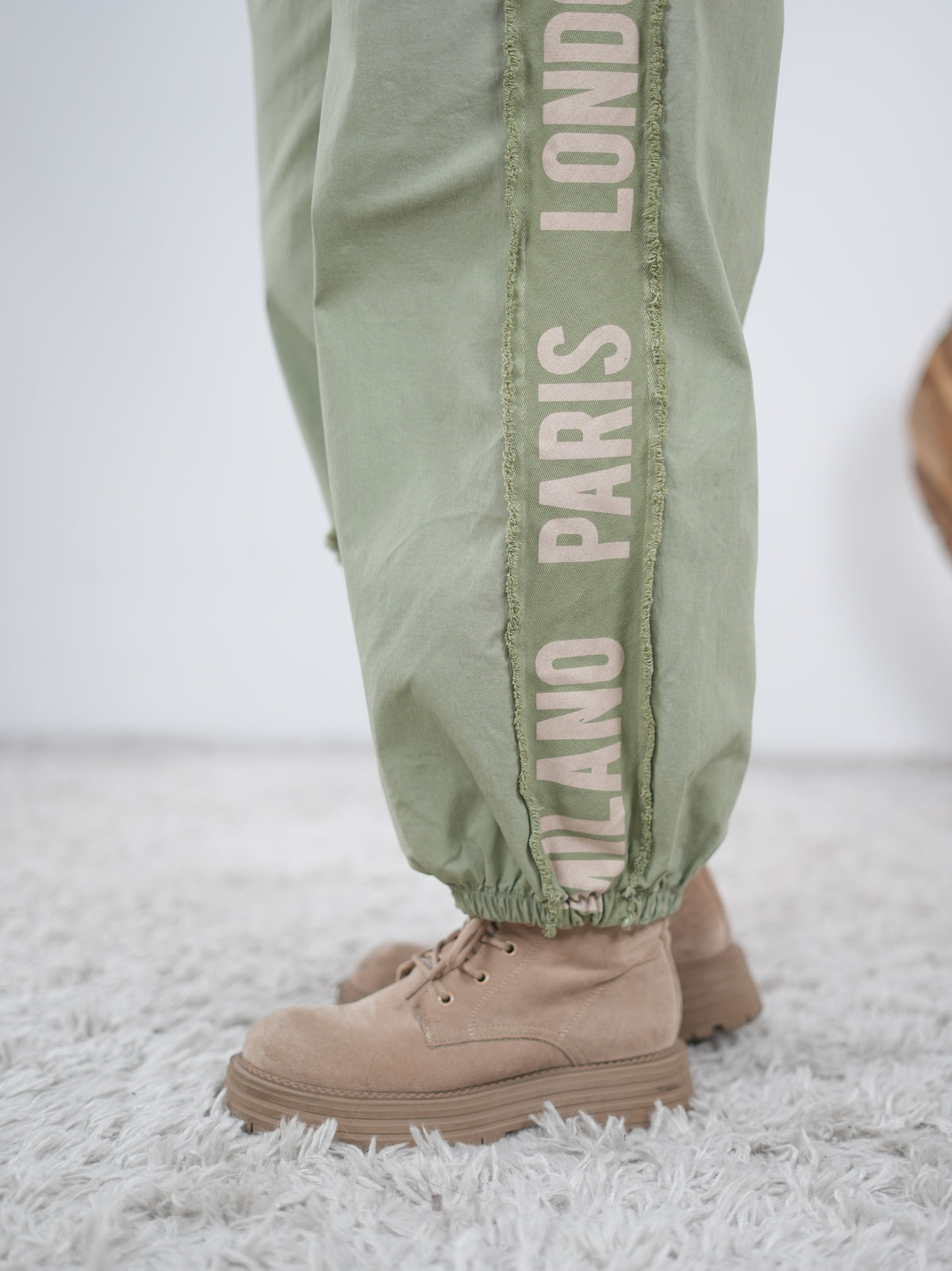 Wide Leg Pants mit Gummibund am Beinabschluss