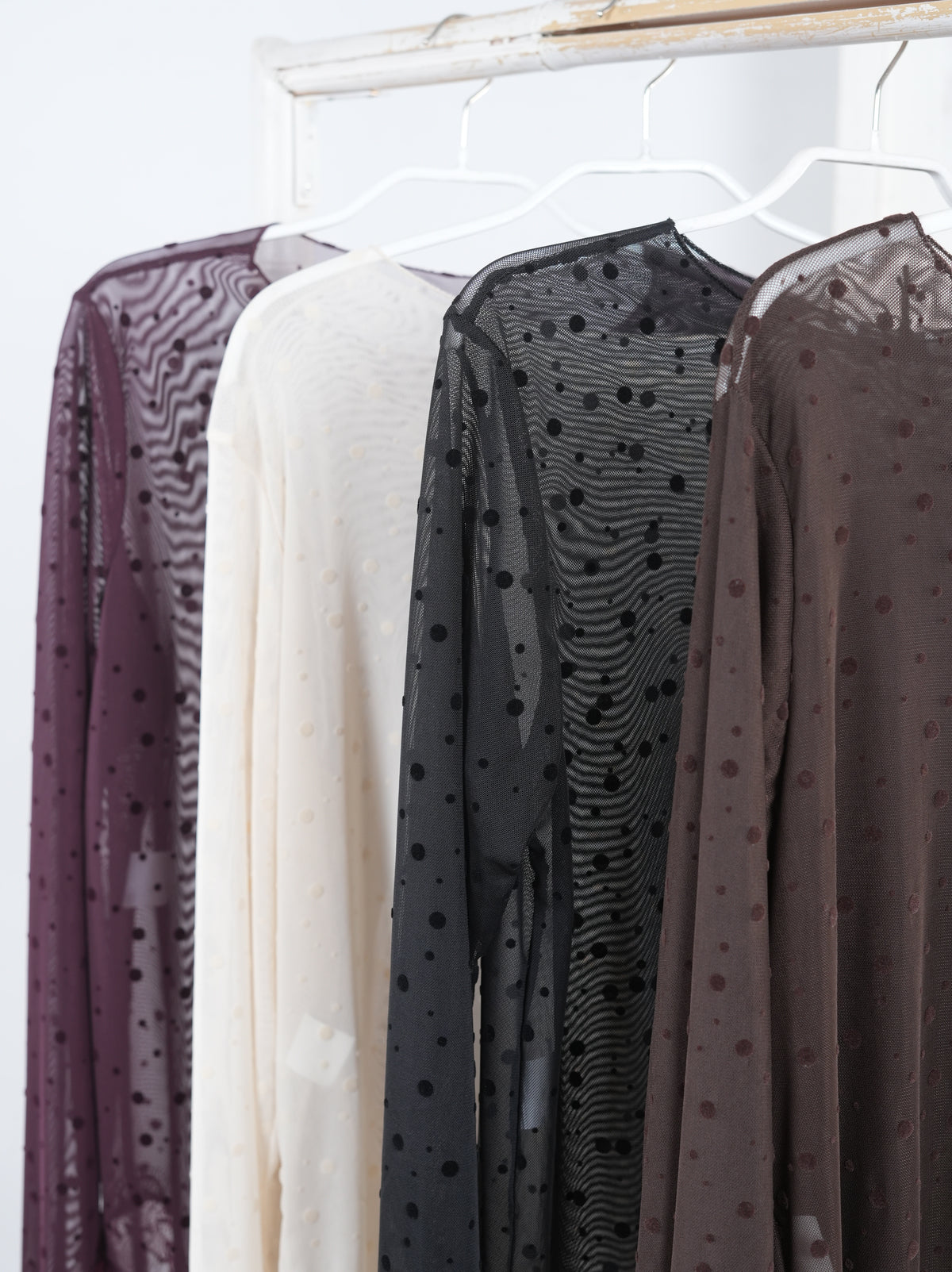 asymmetrisch geschnittenes Basic Shirt aus Mesh