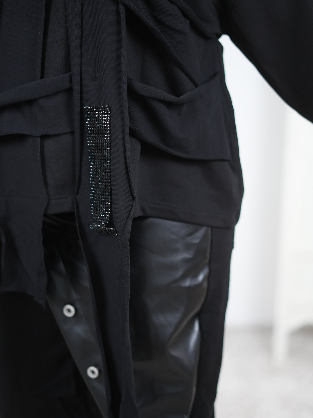 asymmetrisch geschnittenes Sweaty