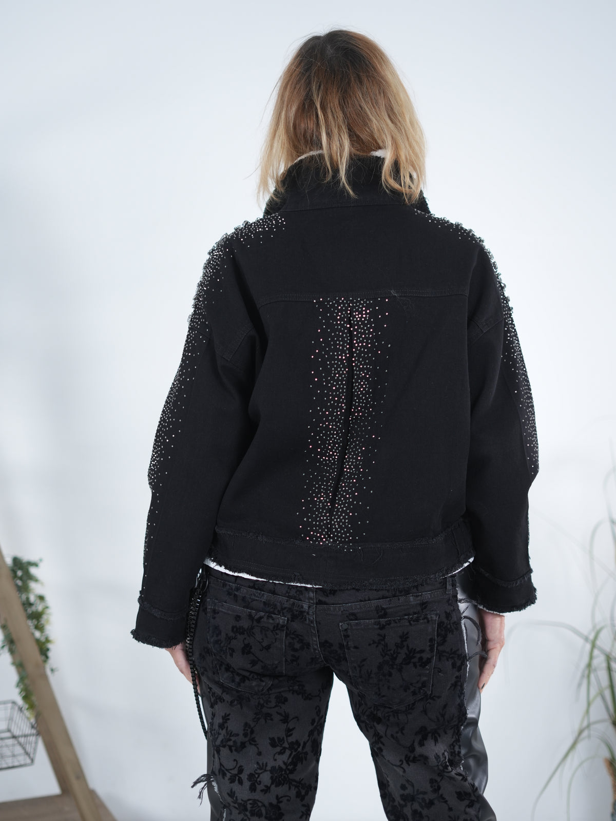 Ausgefallene Jeans Jacke mit verschiedenen Pailletten