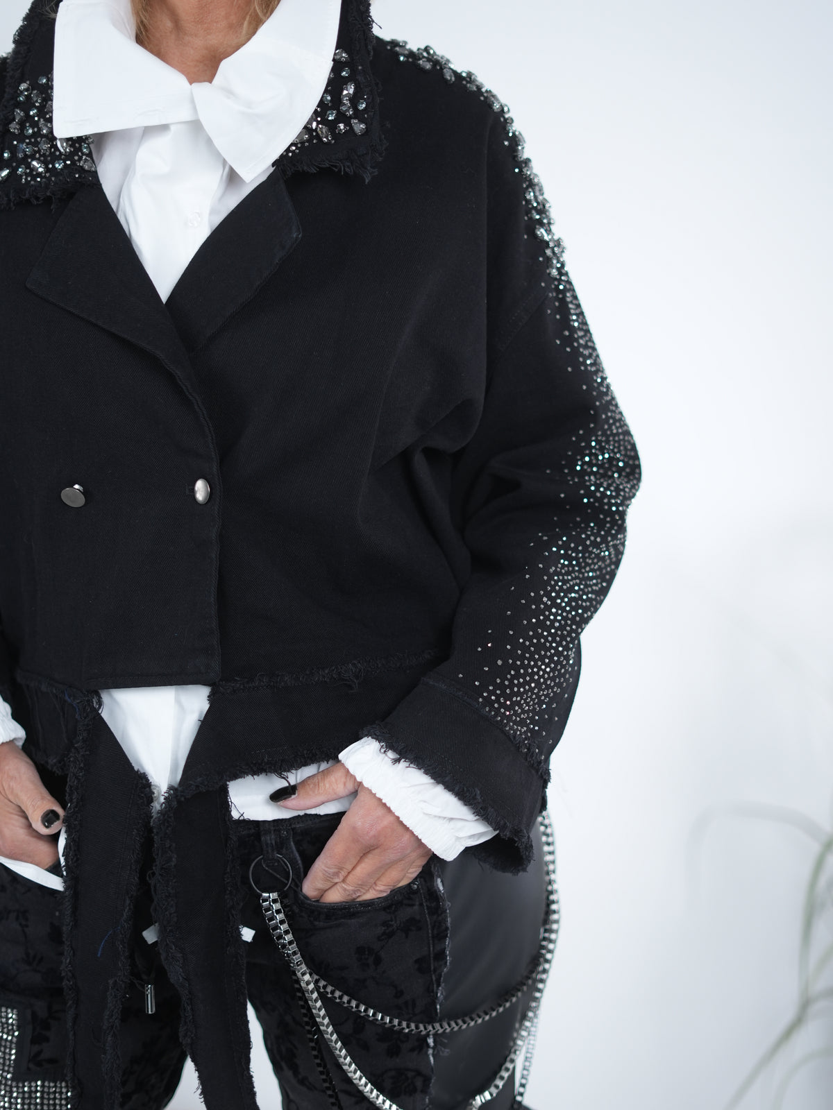 Ausgefallene Jeans Jacke mit verschiedenen Pailletten