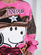 ausgefallenes Sweatshirt mit großen, bunten Patches