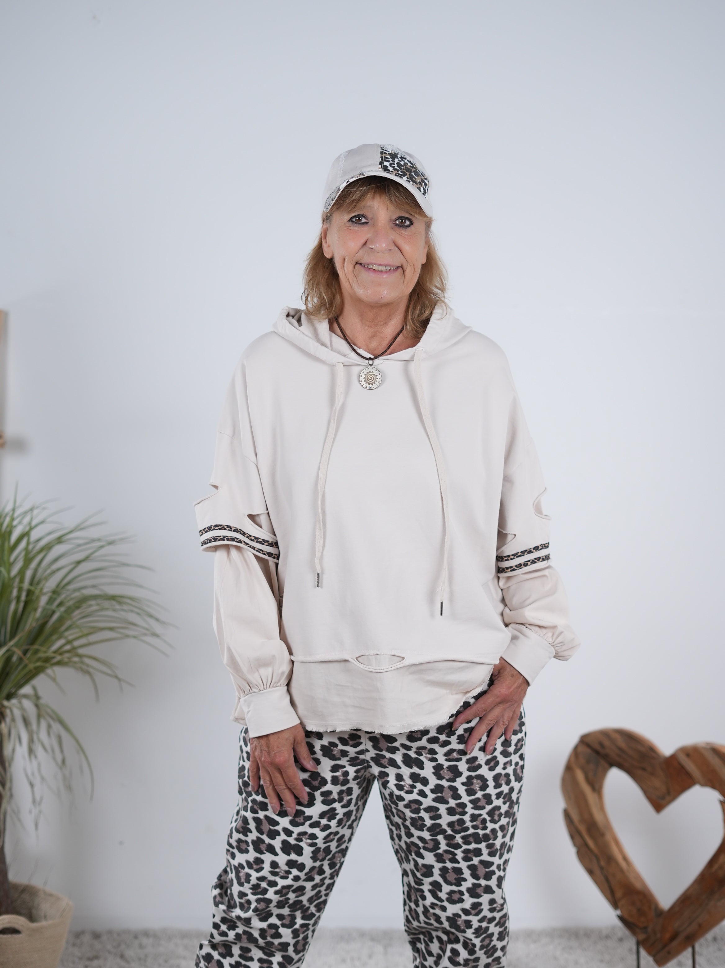 bequemer Hoody mit auffälligen Ärmeln Beige