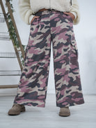 Cargo Hose im Marlene Schnitt, Camouflage Altrosa