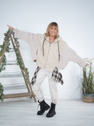 Cozy Jacke mit Strickärmeln