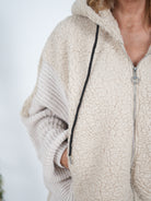 Cozy Jacke mit Strickärmeln