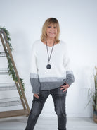 Cozy Strickpulli mit farbigen Elementen Wollweiß Grau