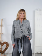 Crop Strickjacke mit Knopfleiste, meliert