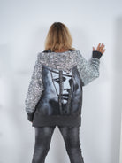 Hingucker Sweatshirtjacke mit Pailletten verziert Grau