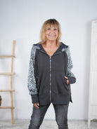 Hingucker Sweatshirtjacke mit Pailletten verziert