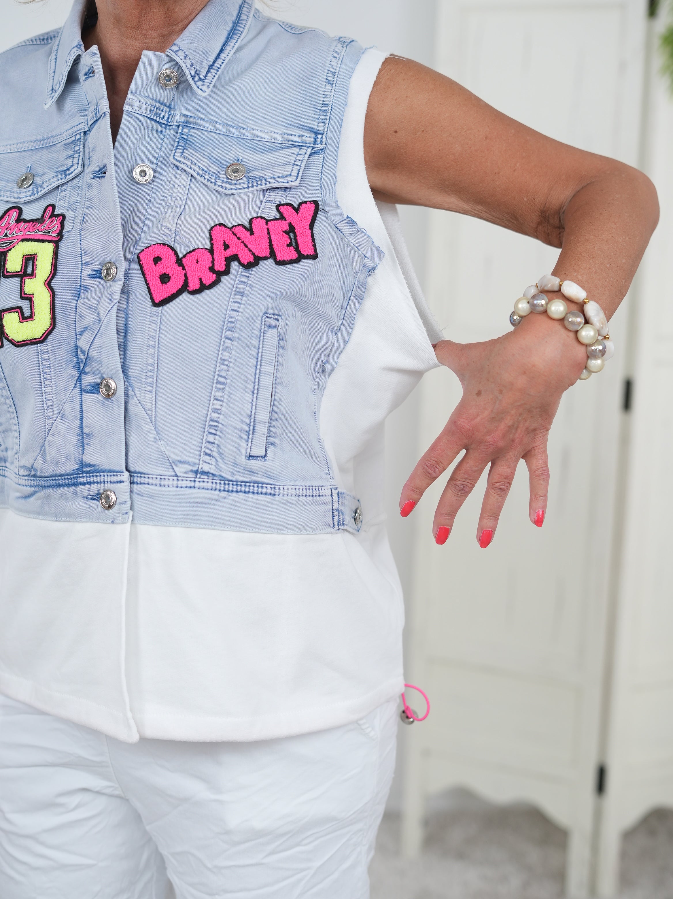 Jeans Weste mit auffälligen Patches
