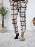 karierte Pants mit Gürtel Beige