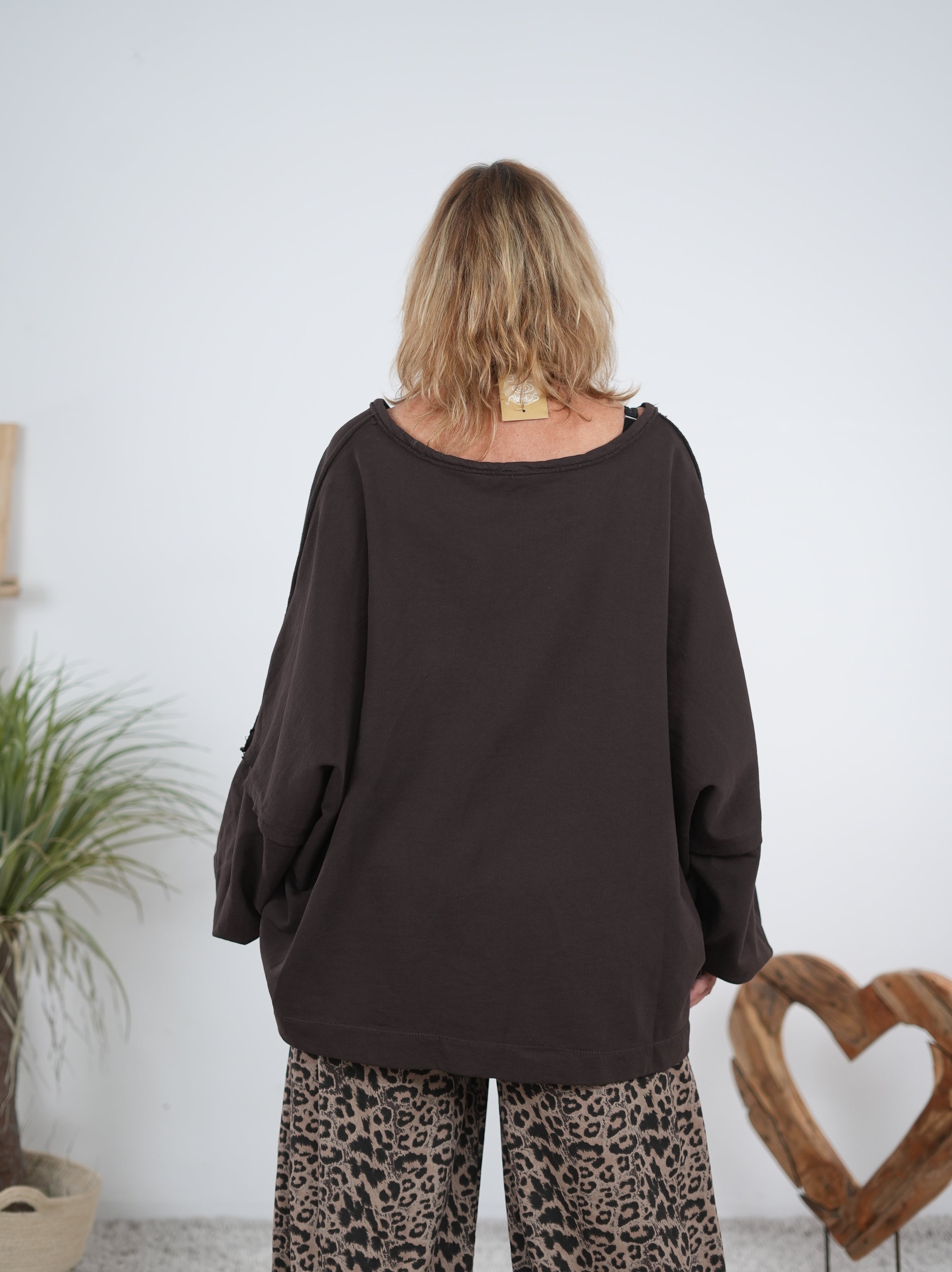 lässiges oversized Sweaty mit auffälligem Ausschnitt